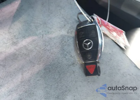 2014 Mercedes-Benz E 350 4Matic z USA, uszkodzony, nr VIN WDDHF8JB6EB029035